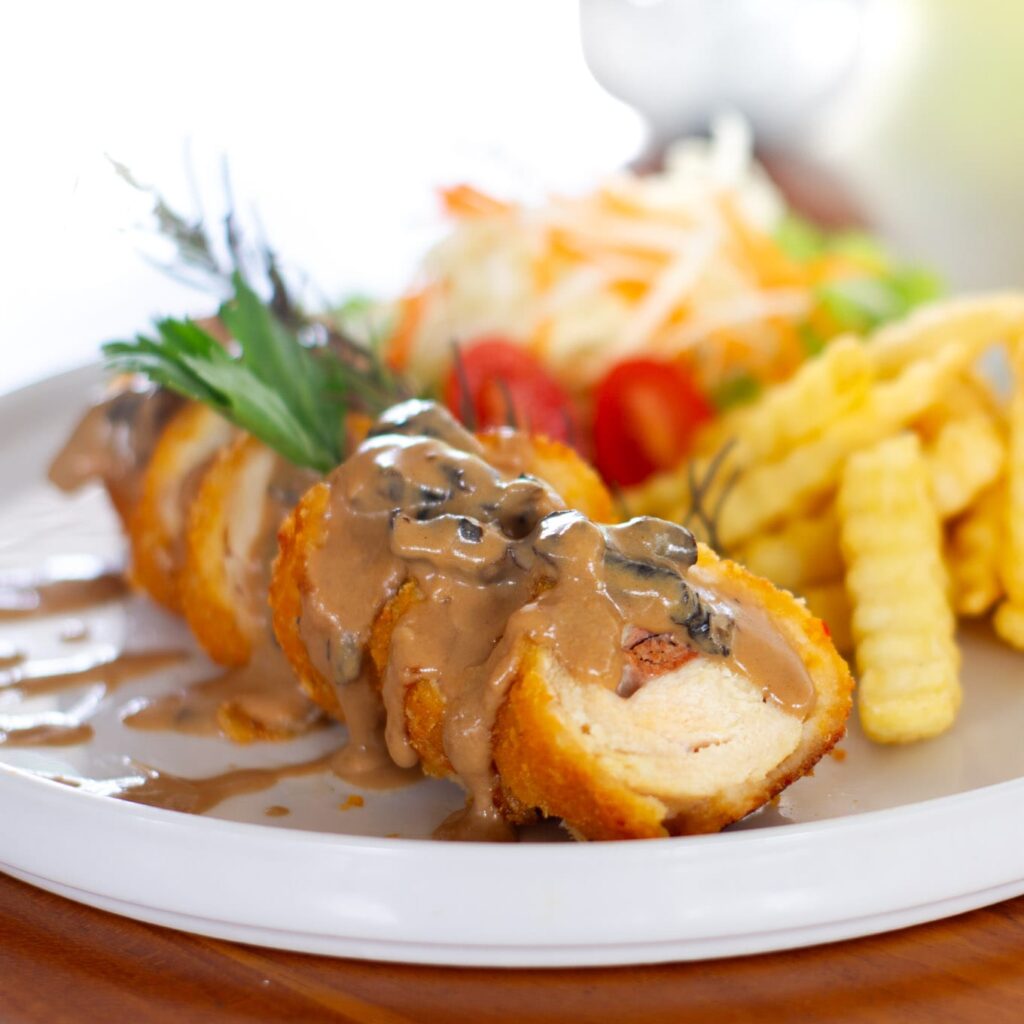 Dining 9 | malukstay.com MalukStay 09 e1743566578804 | malukstay.com