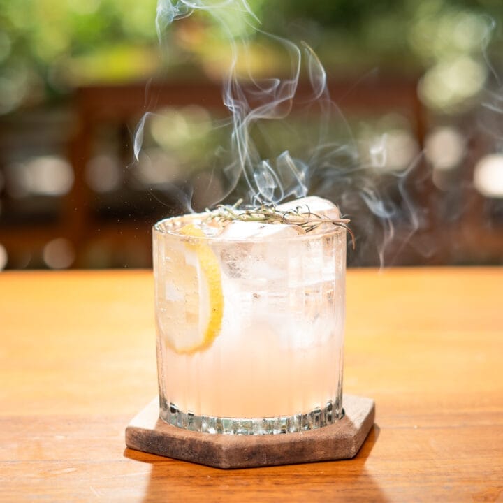 Dining 16 | malukstay.com drink3 | malukstay.com