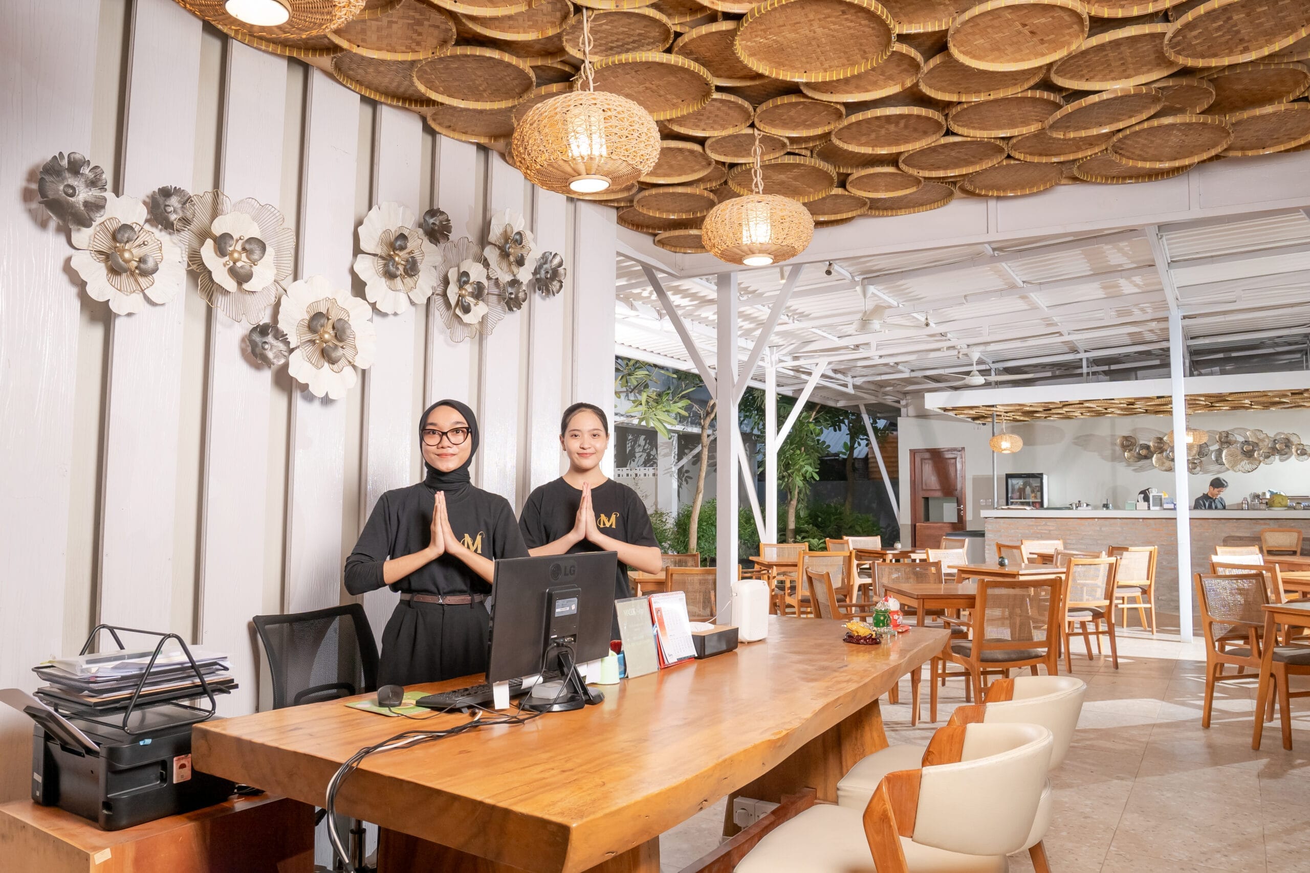 warm welcome @Malukstay | Maluk Accommodation