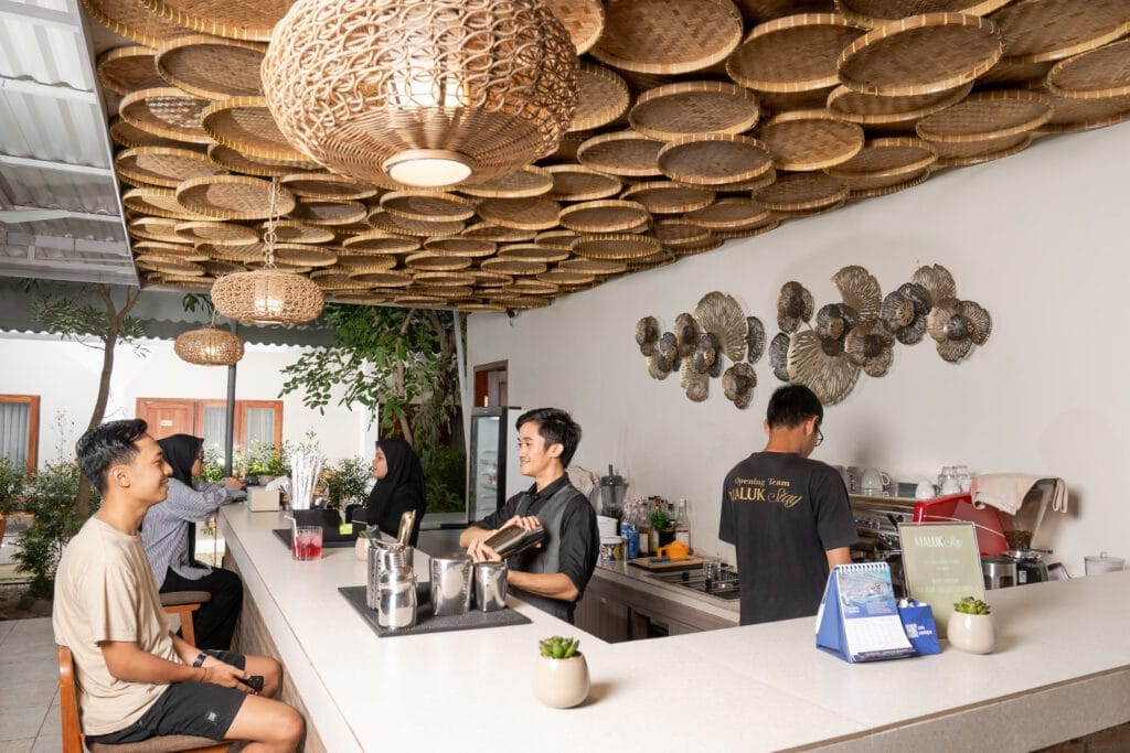 Stay Dine Reto & Bar