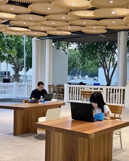 workspace7 | malukstay.com