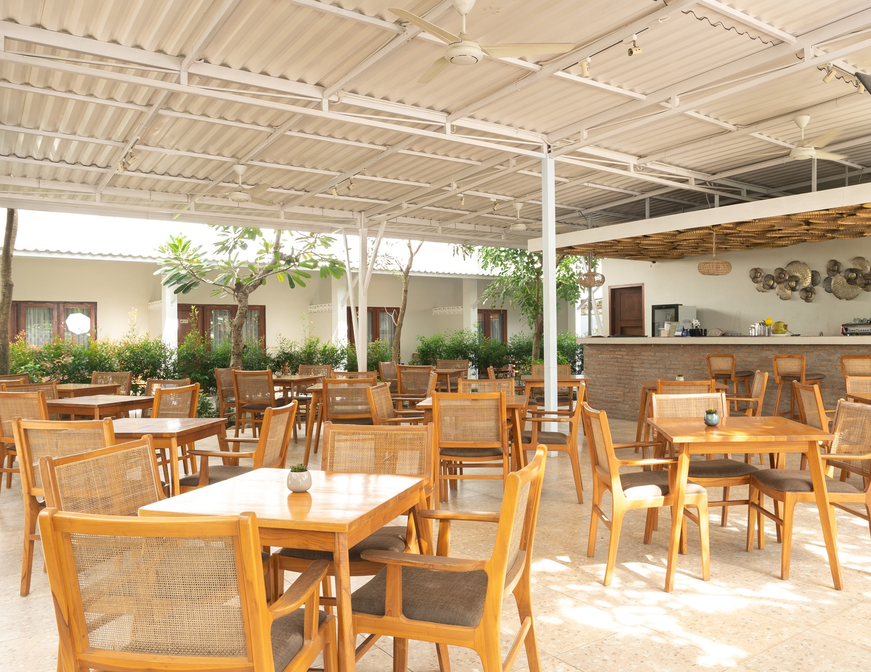 StayDine Resto - Fine Dining Experience